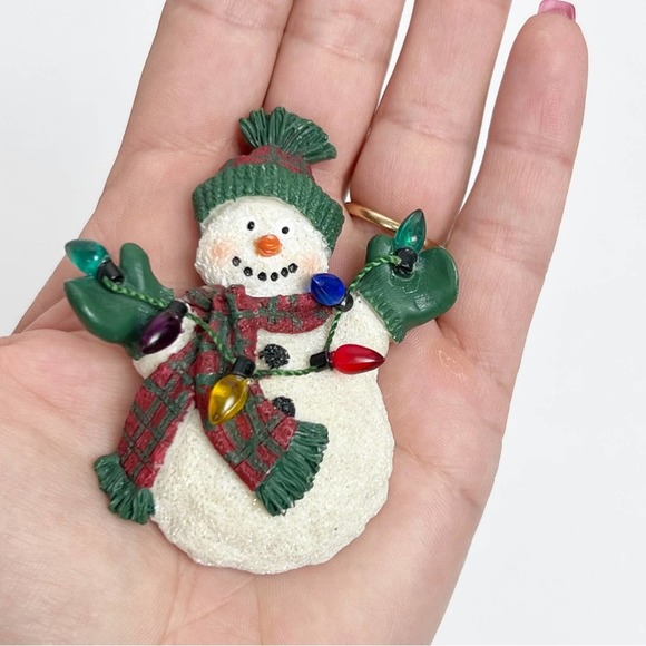 Christmas Snowman Pin - Picture 3 of 6